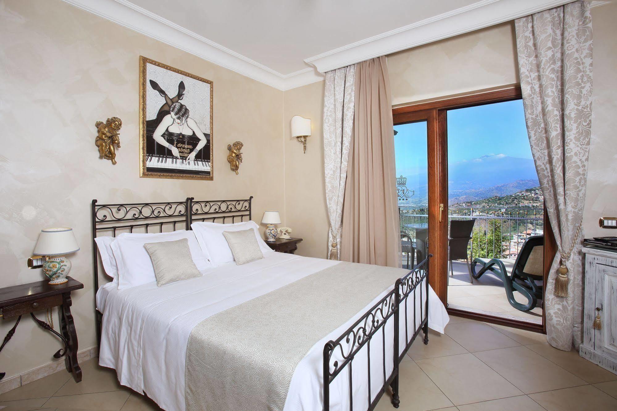 Villa Angela Taormina Luaran gambar